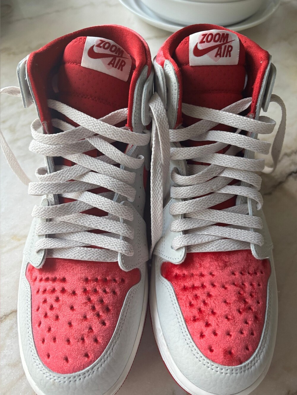 Nike - Jordan 1 High Zoom Air CMFT 2 Valentine's Day - 2023 (Women's Sz. 9)